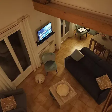 Nyaraló Maison De Montagne Au Calme Avec Cheminee Poubeau